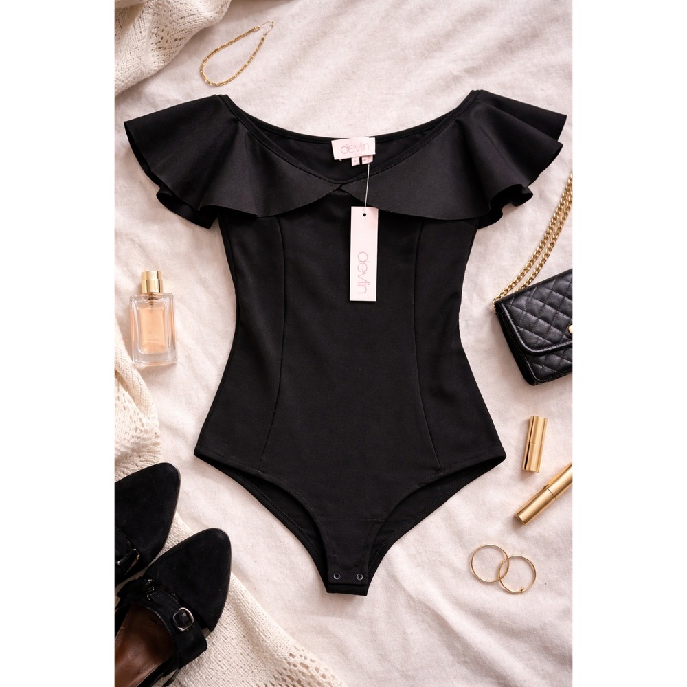 Devlin Black Off Shoulder Ruffle Bodysuit Size S Elegant Romantic NWT‎